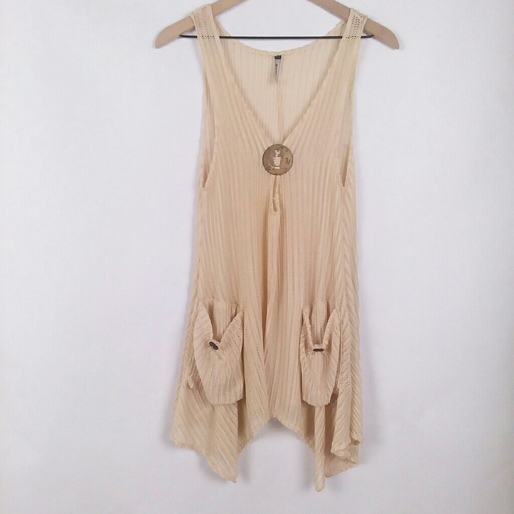 Paradise hankerchief hem silky mesh tank top
